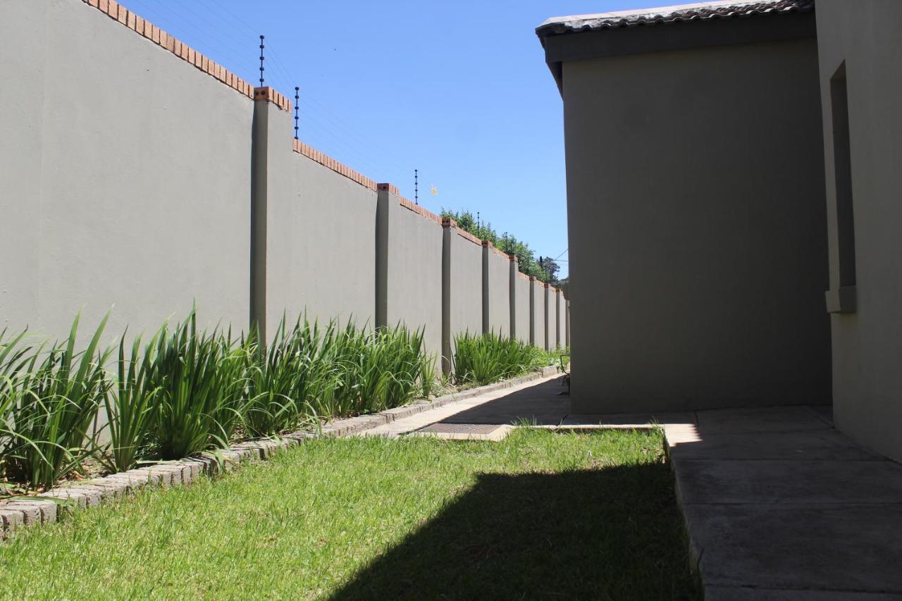 The Anne Guest House Maseru Buitenkant foto