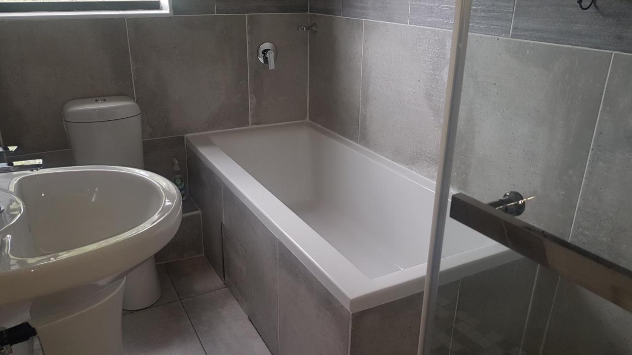 The Anne Guest House Maseru Buitenkant foto